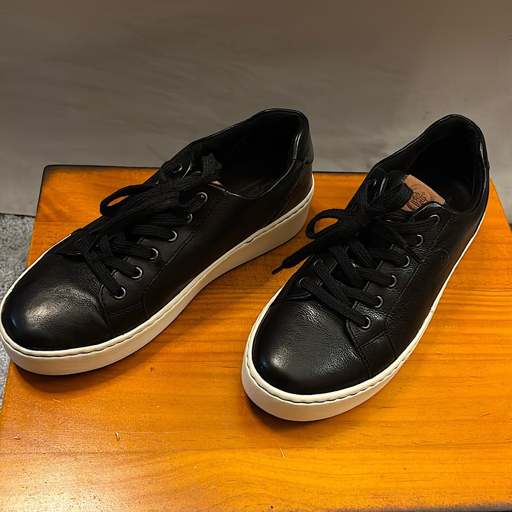 Born leather Sneakers